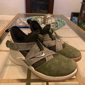 Lebron James soldier 12 (not in original box)